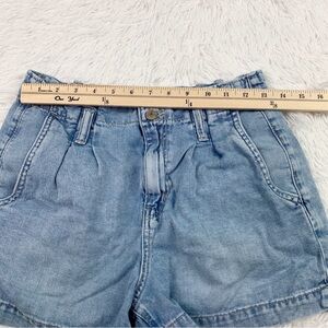 American Eagle high rise pleated denim mom shorts